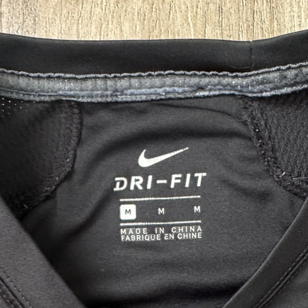 Nike classic black